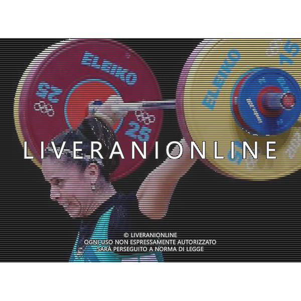 (120731) -- LONDON, July 31, 2012 () -- Luz Mercedes Acosta Valdez of Mexico competes during women\'s weightlifting 63kg competition, at London 2012 Olympic Games in London, Britain, on July 31, 2012. Luz Mercedes Acosta Valdez of Mexico finished sixth. (/Chen Jianli) (nxl) /ALDO LIVERANI SAS-ITALY ONLY - EDITORIAL USE ONLY