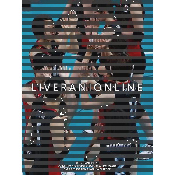 (120801) -- LONDON, Aug. 1, 2012 () -- Japanese players celebrate during women\'s volleyball preliminary pool A match between Domincan Republic and Japan, at London 2012 Olympic Games in London, Britain, on August 1, 2012. Japan won 3-0. (/Jin Liwang) (nxl) ©PHOTOSHOT/AGENZIA ALDO LIVERANI SAS - ITALY ONLY - GIOCHI OLIMPICI, OLIMPIADI LONDRA 2012