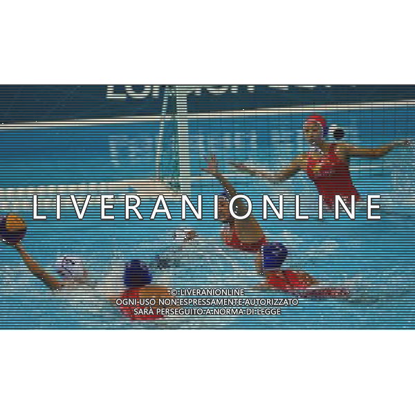 (120801) -- LONDON, Aug. 1, 2012 () -- Dora Antal (No.2) of Hungary attacks during women\'s water polo preliminary round group A match between China and Hungary, at London 2012 Olympic Games in London, Britain, on August 1, 2012. China lost 10-11. (/Gesang Dawa) (nxl) /ALDO LIVERANI SAS-ITALY ONLY - EDITORIAL USE ONLY
