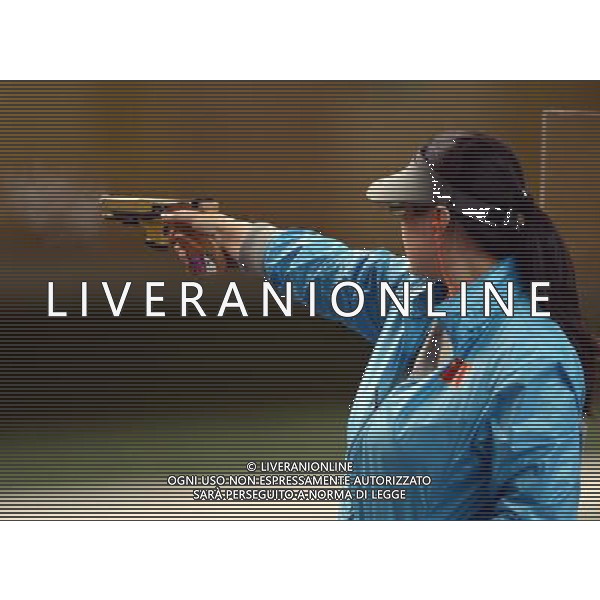 (120801) -- LONDON, Aug. 1, 2012 () -- Chen Ying of China aims during the women\'s 25m pistol event of shooting at London 2012 Olympic Games in London, Britain, Aug. 1, 2012. Chen Yin won the silver medal in this event. (/Yang Lei) (zgp) /ALDO LIVERANI SAS-ITALY ONLY - EDITORIAL USE ONLY