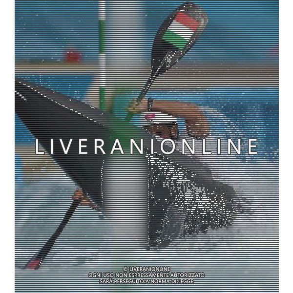 (120801) -- LONDON, Aug. 1, 2012 () -- Daniele Molmenti of Italy competes during men\'s Kayak (K1) final of Canoe Slalom, at London 2012 Olympic Games in London, Britain, on August 1, 2012. Daniele Molmenti won gold medal. (/Guo Yong) (nxl) /ALDO LIVERANI SAS-ITALY ONLY - EDITORIAL USE ONLY