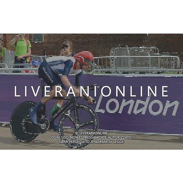 (120801) -- LONDON, Aug. 1, 2012 () -- Bradley Wiggins of Britain competes during men\'s individual time trial contest of Cycling Road event, at London 2012 Olympic Games in London, Britain, on August 1, 2012. Bradley Wiggins of Britain won gold medal. (/Wang Jianhua) (nxl) /ALDO LIVERANI SAS-ITALY ONLY - EDITORIAL USE ONLY