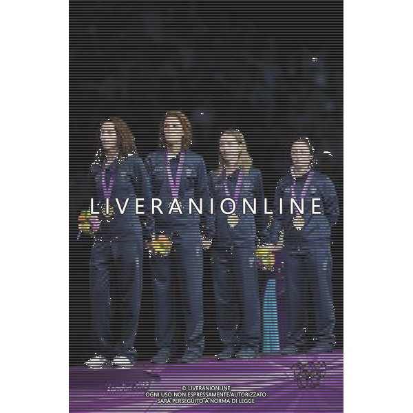 Londra, 02/08/2012. XXXÁ Giochi Olimpici di Londra- Vezzali, Di Francisca, Errigo e Salvatori vincono l\'oro nel fioretto a squadre nella foto: Vezzali, Di Francisca, Errigo e Salvatori Foto di Gabriele Forzano / GMT /AG ALDO LIVERANI SAS