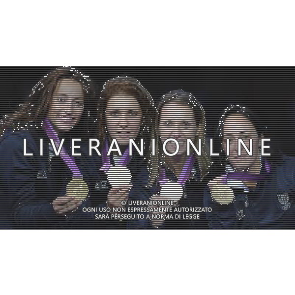 Londra, 02/08/2012. XXXÁ Giochi Olimpici di Londra- Vezzali, Di Francisca, Errigo e Salvatori vincono l\'oro nel fioretto a squadre nella foto: Vezzali, Di Francisca, Errigo e Salvatori Foto di Gabriele Forzano / GMT /AG ALDO LIVERANI SAS