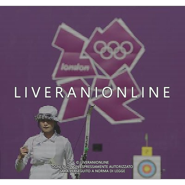 (120802) -- LONDON, Aug. 2, 2012 () -- Ki Bo Bae of South Korea celebrates a score during women\'s individual final of archery event, at London 2012 Olympic Games in London, Britain, August 2, 2012. Ki Bo Bae won the gold medal. (/Tao Xiyi) (zgp) /PHOTOSHOT/ALDO LIVERANI ITALY ONLY -