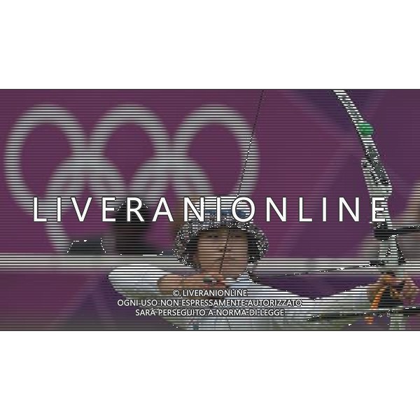 (120802) -- LONDON, Aug. 2, 2012 () -- Ki Bo Bae of South Korea aims during women\'s individual final of archery event, at London 2012 Olympic Games in London, Britain, August 2, 2012. Ki Bo Bae won the gold medal. (/Gesang Dawa) (zgp) /PHOTOSHOT/ALDO LIVERANI ITALY ONLY -