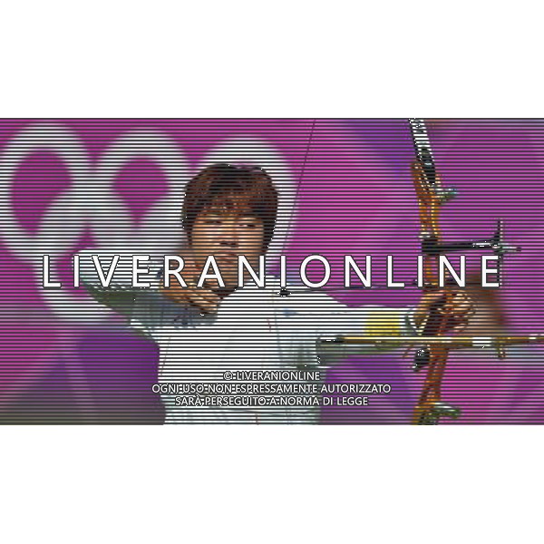 (120803) -- LONDON, Aug. 3, 2012 () -- Im Dong Hyun of South Korea competes during men\'s archery individual 1/8 eliminations contest, at London 2012 Olympic Games in London, Britain, on August 3, 2012. Im Dong Hyun of South Korea lost to Rick van der Ven of the Netherlands 1-7. (/Gesang Dawa) (nxl) ©PHOTOSHOT/Agenzia Aldo Liverani Sas - ITALY ONLY - GIOCHI OLIMPICI, OLIMPIADI LONDRA 2012
