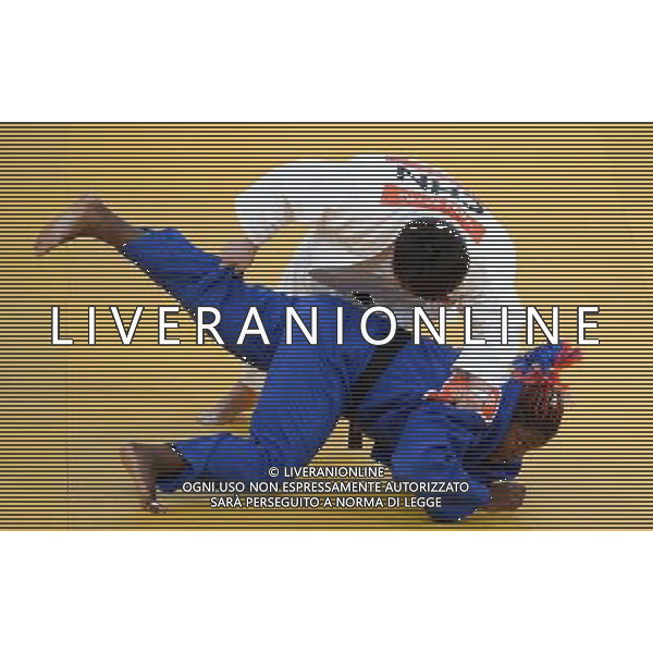 (120803) -- LONDON, Aug. 3, 2012 () -- Tong Wen of China (in white) competes with Idalys Ortiz of Cuba during women\'s Judo +78kg semifinal contest, at London 2012 Olympic Games in London, Britain, on August 3, 2012. Tong Wen of China lost to Idalys Ortiz of Cuba. (/Wu Xiaoling) (nxl) ©PHOTOSHOT/Agenzia Aldo Liverani Sas - ITALY ONLY - GIOCHI OLIMPICI, OLIMPIADI LONDRA 2012