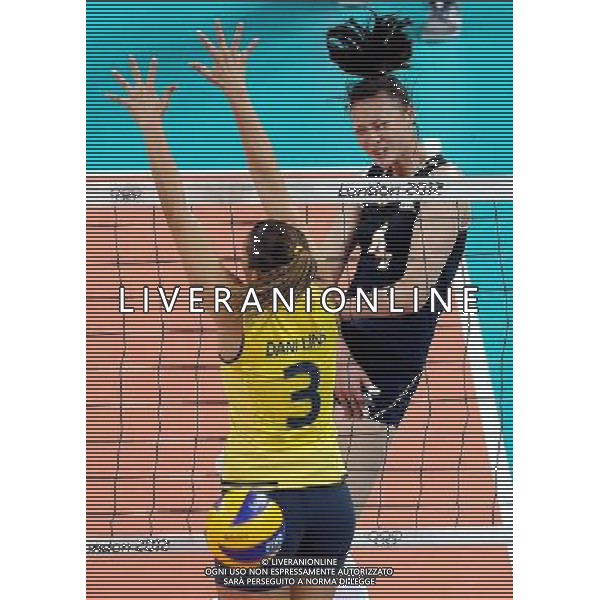 (120803) -- LONDON, Aug. 3, 2012 () -- Players take part in women\'s volleyball preliminary pool B match between China and Brazil, at London 2012 Olympic Games in London, Britain, on August 3, 2012. Brazil won 3-2. (/Fan Jun) (nxl) ©PHOTOSHOT/Agenzia Aldo Liverani Sas - ITALY ONLY - GIOCHI OLIMPICI, OLIMPIADI LONDRA 2012