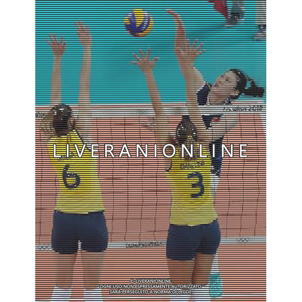 (120803) -- LONDON, Aug. 3, 2012 () -- Players take part in women\'s volleyball preliminary pool B match between China and Brazil, at London 2012 Olympic Games in London, Britain, on August 3, 2012. Brazil won 3-2. (/Fan Jun) (nxl) ©PHOTOSHOT/Agenzia Aldo Liverani Sas - ITALY ONLY - GIOCHI OLIMPICI, OLIMPIADI LONDRA 2012