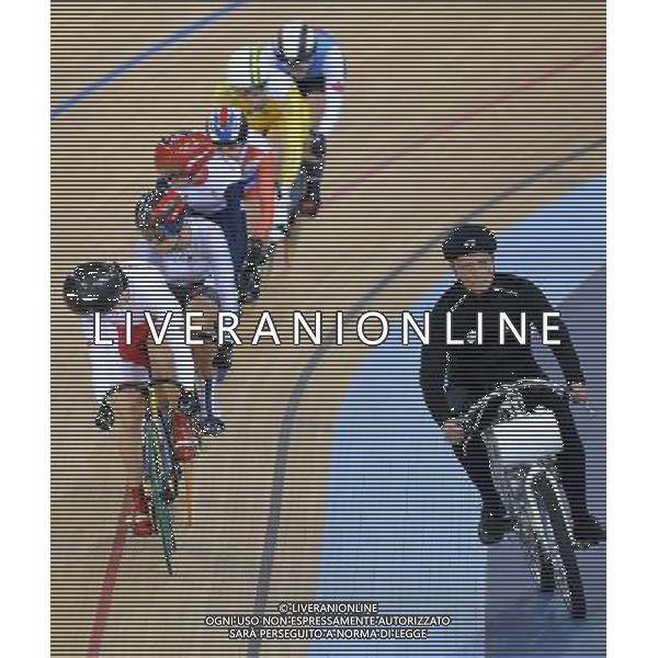 (120803) -- LONDON, Aug. 3, 2012 () -- Cyclers compete during the women\'s Keirin competition of Cycling track event at London 2012 Olympic Games, London, Britain, Aug. 3, 2012. Lee Wai Sze won the bronze medal of the event. (/Li Ga) ©PHOTOSHOT/Agenzia Aldo Liverani Sas - ITALY ONLY - GIOCHI OLIMPICI, OLIMPIADI LONDRA 2012