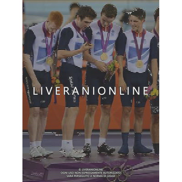 (120803) -- LONDON, Aug. 3, 2012 () -- Cyclers of team Britain celebrates at the awarding ceremony of the men\'s team pursuit of Cycling track event at London 2012 Olympic Games, London, Britain, Aug. 3, 2012. Britain won the gold medal of the event. (/Li Ga) ©PHOTOSHOT/Agenzia Aldo Liverani Sas - ITALY ONLY - GIOCHI OLIMPICI, OLIMPIADI LONDRA 2012