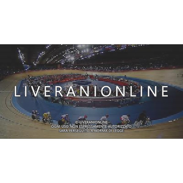 (120803) -- LONDON, Aug. 3, 2012 () -- Cyclers compete during the women\'s Keirin competition of Cycling track event at London 2012 Olympic Games, London, Britain, Aug. 3, 2012. Victoria Pendleton won the gold medal of the event. (/Wang Jianhua) ©PHOTOSHOT/Agenzia Aldo Liverani Sas - ITALY ONLY - GIOCHI OLIMPICI, OLIMPIADI LONDRA 2012