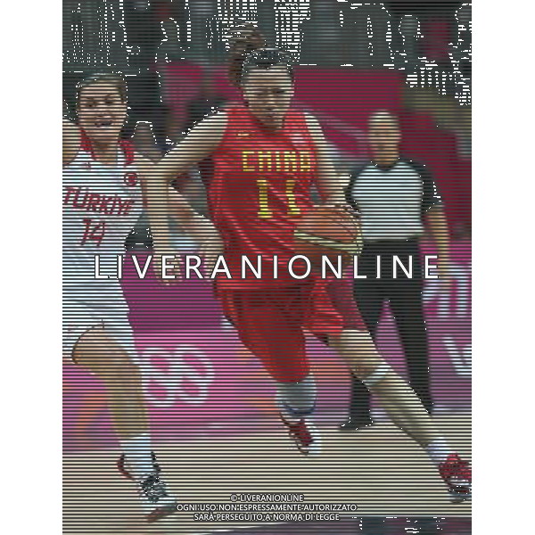 (120803) -- LONDON, Aug. 3, 2012 () -- Ma Zengyu (front) of China drives the ball during the women\'s basketball preliminary round Group A match between China and Turkey at London 2012 Olympic Games, London, Britain, Aug. 3, 2012. Turkey won the match 82-55. (/Meng Yongmin) ©PHOTOSHOT/Agenzia Aldo Liverani Sas - ITALY ONLY - GIOCHI OLIMPICI, OLIMPIADI LONDRA 2012