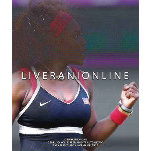 (120803) -- LONDON, Aug. 3, 2012 () -- Serena Williams of U.S. competes during women\'s tennis singles semifinals contest, at London 2012 Olympic Games in London, Britain, on August 3, 2012. Serena Williams of U.S. defeated Victoria Azarenka of Belarus 2-0. (/Chen Jianli) (zgp) ©PHOTOSHOT/Agenzia Aldo Liverani Sas - ITALY ONLY - GIOCHI OLIMPICI, OLIMPIADI LONDRA 2012