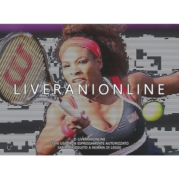 (120803) -- LONDON, Aug. 3, 2012 () -- Serena Williams of U.S. competes during women\'s tennis singles semifinals contest, at London 2012 Olympic Games in London, Britain, on August 3, 2012. Serena Williams of U.S. defeated Victoria Azarenka of Belarus 2-0. (/Chen Jianli) (zgp) ©PHOTOSHOT/Agenzia Aldo Liverani Sas - ITALY ONLY - GIOCHI OLIMPICI, OLIMPIADI LONDRA 2012