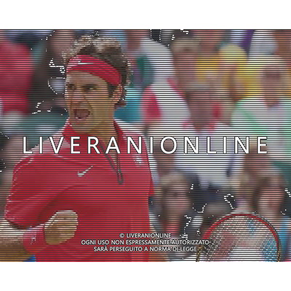 (120803) -- LONDON, Aug. 3, 2012 () -- Roger Federer of Switzerland competes during men\'s tennis singles semifinals contest, at London 2012 Olympic Games in London, Britain, on August 3, 2012. Roger Federer of Switzerland defeated Juan Martin Del Potro of Argentina 2-1. (/Chen Jianli) (nxl) ©PHOTOSHOT/Agenzia Aldo Liverani Sas - ITALY ONLY - GIOCHI OLIMPICI, OLIMPIADI LONDRA 2012
