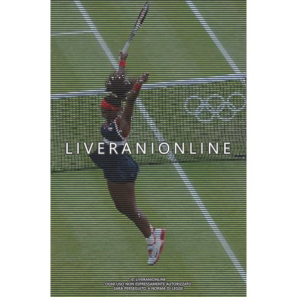(120804) -- LONDON, Aug. 4, 2012 () -- Serena Williams of USA celebrates after winning in women\'s tennis singles gold medal match, at London 2012 Olympic Games in London, Britain, on August 4, 2012. Serena Williams of USA defeated Gilles Simon of France 2-1. (/Tao Xiyi) (nxl) ©PHOTOSHOT/Agenzia Aldo Liverani Sas - ITALY ONLY - GIOCHI OLIMPICI, OLIMPIADI LONDRA 2012