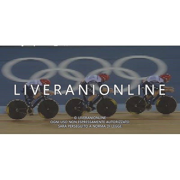 (120804) -- LONDON, Aug. 4, 2012 () -- Members of the British team compete during women\'s cycling team pursuit finals contest, at London 2012 Olympic Games in London, Britain, on August 4, 2012. The British team won gold medal. (/Li Ga) (nxl) ©PHOTOSHOT/Agenzia Aldo Liverani Sas - ITALY ONLY - GIOCHI OLIMPICI, OLIMPIADI LONDRA 2012