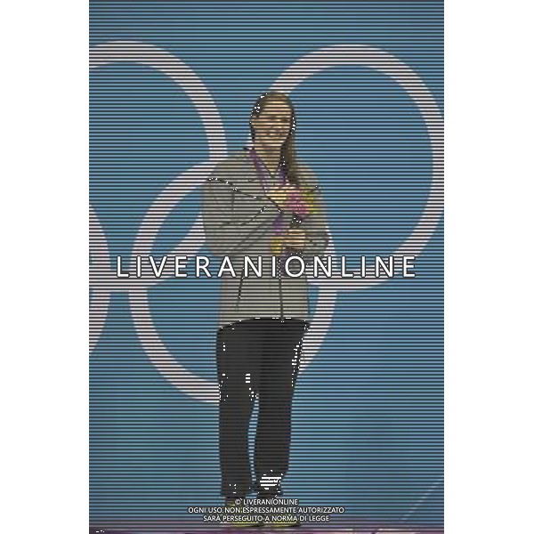 Missy franklin USA with her Gold Medal winner of the womens 200m backstroke. Aquatics Centre, Olympic Park. London ©PHOTOSHOT/Agenzia Aldo Liverani Sas - ITALY ONLY - GIOCHI OLIMPICI, OLIMPIADI LONDRA 2012