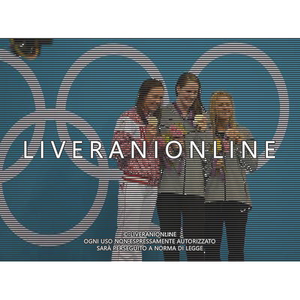 (120803) -- LONDON, Aug. 3, 2012 () -- Gold medalist Missy Franklin of USA (C), silver medalist Anastasia Zueva of Russia (L) and bronze medalist Elizabeth Beisel of USA pose for pictures during victory ceremony of women\'s swimming 200m backstroke contest, at London 2012 Olympic Games in London, Britain, on August 3, 2012. (/Yang Lei) (nxl) ©PHOTOSHOT/Agenzia Aldo Liverani Sas - ITALY ONLY - GIOCHI OLIMPICI, OLIMPIADI LONDRA 2012