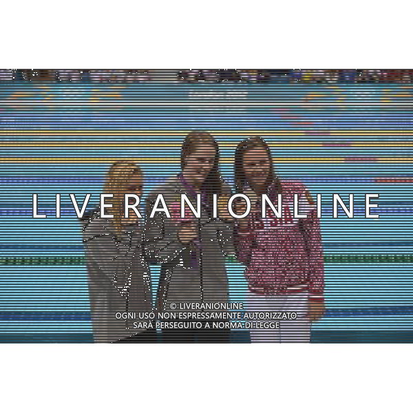 (120803) -- LONDON, Aug. 3, 2012 () -- Gold medalist Missy Franklin of USA (C), silver medalist Anastasia Zueva of Russia (R) and bronze medalist Elizabeth Beisel of USA pose for pictures during victory ceremony of women\'s swimming 200m backstroke contest, at London 2012 Olympic Games in London, Britain, on August 3, 2012. (/Yang Lei) (nxl) ©PHOTOSHOT/Agenzia Aldo Liverani Sas - ITALY ONLY - GIOCHI OLIMPICI, OLIMPIADI LONDRA 2012