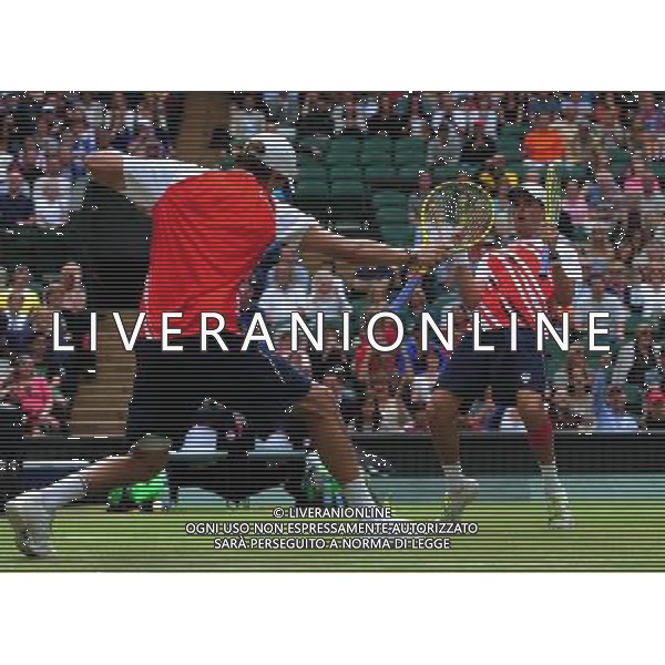 (120804) -- LONDON, Aug. 4, 2012 () -- Mike Bryan and Bob Bryan of USA compete during men\'s tennis doubles gold medal match against Michael Llodra and Jo-Wilfried Tsonga of France, at London 2012 Olympic Games in London, Britain, on August 4, 2012. (/Tao Xiyi) (nxl) ©PHOTOSHOT/Agenzia Aldo Liverani Sas - ITALY ONLY - GIOCHI OLIMPICI, OLIMPIADI LONDRA 2012