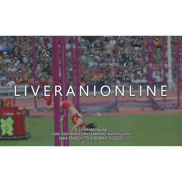(120804) -- LONDON, Aug. 4, 2012 () -- Li Ling of China competes during women\'s pole vault qualification group A contest, at London 2012 Olympic Games in London, Britain, on August 4, 2012. Li Ling of China finished with 4.25m. (/Li Ming) (nxl) ©PHOTOSHOT/Agenzia Aldo Liverani Sas - ITALY ONLY - GIOCHI OLIMPICI, OLIMPIADI LONDRA 2012