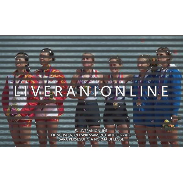 (120804) -- LONDON, Aug. 4, 2012 () -- Gold medalists Katherine Copeland/Sophie Hosking of Britain, silver medalists Xu Dongxiang/Huang Wenyi of China, bronze medalists Christina Giazitzidou/Alexandra Tsiavou of Greece attend awarding ceremony of lightweight women\'s double sculls of rowing at London 2012 Olympic Games in London, Britain, August 4, 2012. British rowers won gold medal. (/Cheng Min) (zgp) ©PHOTOSHOT/Agenzia Aldo Liverani Sas - ITALY ONLY - GIOCHI OLIMPICI, OLIMPIADI LONDRA 2012