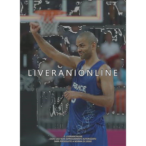 (120804) -- LONDON, Aug. 4, 2012 () -- Tony Parker of France takes part in men\'s basketball preliminary round group A match between France and Tunisia, at London 2012 Olympic Games in London, Britain, on August 4, 2012. France won 73-69. (/Meng Yongmin) (nxl) ©PHOTOSHOT/Agenzia Aldo Liverani Sas - ITALY ONLY - GIOCHI OLIMPICI, OLIMPIADI LONDRA 2012