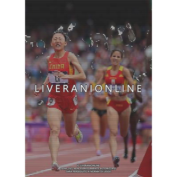 (120804) -- LONDON, Aug. 4, 2012 () -- Li Zhenzhu (front) of China competes in the women\'s 3000m steeplechase heats at London 2012 Olympic Games, London, Britain, Aug. 4, 2012. (/Liao Yujie) ©PHOTOSHOT/Agenzia Aldo Liverani Sas - ITALY ONLY - GIOCHI OLIMPICI, OLIMPIADI LONDRA 2012