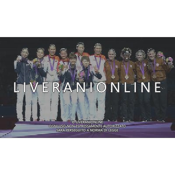 (120804) -- LONDON, Aug. 4, 2012 () -- Gold medalists of the Chinese team (C), silver medalists of the South Korean team and bronze medalists of the American team pose during victory ceremony of women\'s team epee competition, at London 2012 Olympic Games, London, Britain, Aug. 4, 2012 (/Wu Xiaoling) ©PHOTOSHOT/Agenzia Aldo Liverani Sas - ITALY ONLY - GIOCHI OLIMPICI, OLIMPIADI LONDRA 2012