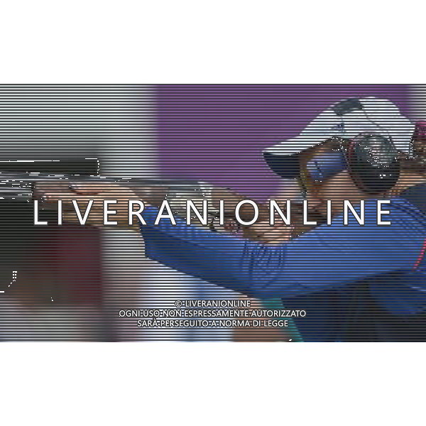 (120804) -- LONDON, Aug. 4, 2012 () -- Delphine Reau of France competes during women\'s trap of shooting, at London 2012 Olympic Games in London, Britain, August 4, 2012. Delphine Reau of France won bronze medal. (/Yang Zongyou) (zgp) ©PHOTOSHOT/Agenzia Aldo Liverani Sas - ITALY ONLY - GIOCHI OLIMPICI, OLIMPIADI LONDRA 2012