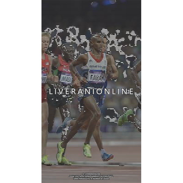 LONDON, ENGLAND - AUGUST 04: Mohamed Farah of Great Britain competes in the Men\'s 10,000m Final on Day 8 of the London 2012 Olympic Games at Olympic Stadium on August 4, 2012 in London, England. /PHOTOSHOT/AG ALDO LIVERANI SAS - ITALY ONLY -