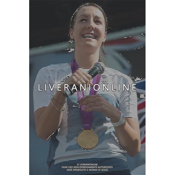 Team Pursuit Cycling Gold medalist Dani King poses with her Olympic Gold Medal at The BT London Live Opening Ceremony Concert, Hyde Park, London, England, UK on 5th August 2012. *WORLD RIGHTS* /PHOTOSHOT/AG ALDO LIVERANI SAS - ITALY ONLY -