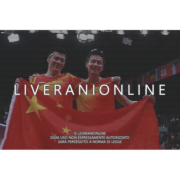 (120805) -- LONDON, Aug. 5, 2012 () -- China\'s Fu Haifeng (L)/Cai Yun celebrate after winning men\'s badminton doubles gold medal match against Mathias Boe/Carsten Mogensen of Denmark, at London 2012 Olympic Games in London, Britain, August 5, 2012. - China\'s Fu Haifeng/Cai Yun won the match 2-0 and won gold medal. (/Ren Zhenglai) (zgp) /PHOTOSHOT/AG ALDO LIVERANI SAS - ITALY ONLY -
