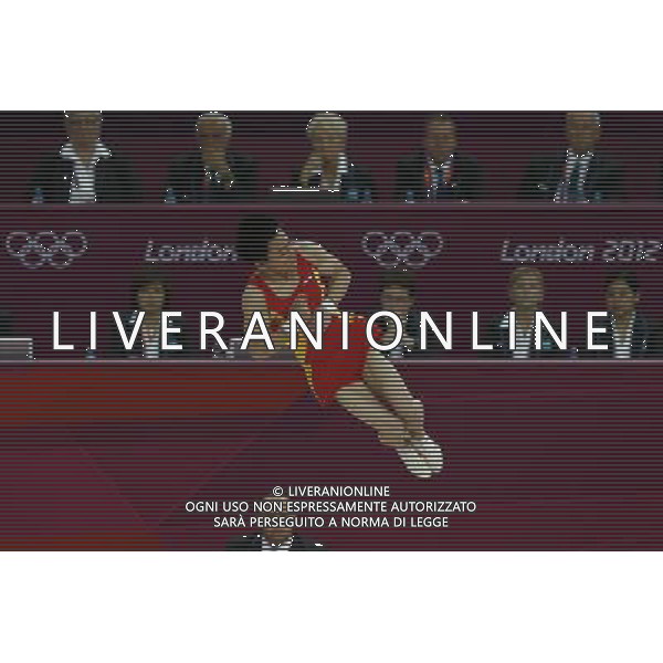 (120805) -- LONDON, Aug. 5, 2012 () -- Zou Kai of China competes during men\'s floor exercise final contest of gymnastics artistic event, at London 2012 Olympic Games in London, Britain, on August 5, 2012. Zou Kai of China won gold medal. (/Shen Bohan) (nxl) /PHOTOSHOT/AG ALDO LIVERANI SAS - ITALY ONLY -