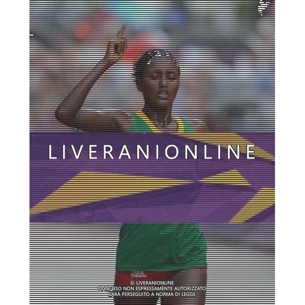 (120805) -- LONDON, Aug. 5, 2012 () -- Tiki Gelana of Ethitopia competes during women\'s marathon final at London 2012 Olympic Games in London, Britain, August 5, 2012.Tiki Gelana won gold medal. (/Guo Yong) (zgp) /PHOTOSHOT/AG ALDO LIVERANI SAS - ITALY ONLY -
