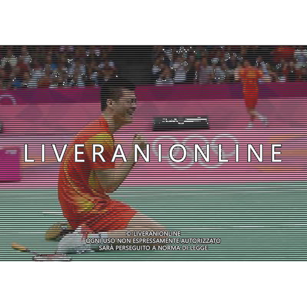 (120805) -- LONDON, Aug. 5, 2012 () -- China\'s Fu Haifeng (L)/Cai Yun celebrate after winning men\'s badminton doubles gold medal match against Mathias Boe/Carsten Mogensen of Denmark, at London 2012 Olympic Games in London, Britain, August 5, 2012. - China\'s Fu Haifeng/Cai Yun won the match 2-0 and won gold medal. (/Wang Jianhua) (zgp) /PHOTOSHOT/AG ALDO LIVERANI SAS - ITALY ONLY -
