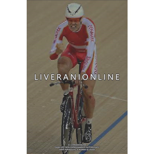 (120805) -- LONDON, Aug. 5, 2012 () -- Lasse Norman Hansen of Denmark celebrates during the men\'s omnium match of Cycling Track at London 2012 Olympic Games, London, Britain, Aug. 5, 2012. Lasse Norman Hansen won the gold of the event. (/Wang Jianhua) /PHOTOSHOT/AG ALDO LIVERANI SAS - ITALY ONLY -