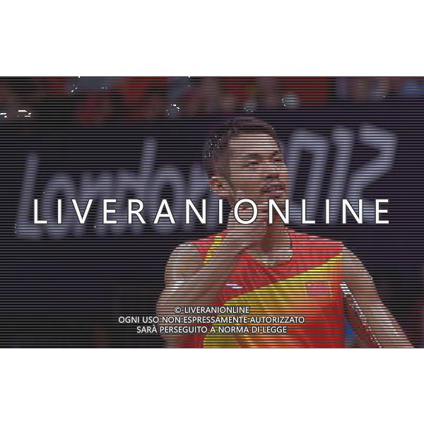 (120805) -- LONDON, Aug. 5, 2012 () -- China\'s Lin Dan competes during men\'s badminton singles gold medal match against Lee Chong Wei of Malaysia, at London 2012 Olympic Games in London, Britain, August 5, 2012. China\'s Lin Dan won gold medal in this event. (/Chen Xiaowei) (zgp) /PHOTOSHOT/AG ALDO LIVERANI SAS - ITALY ONLY -