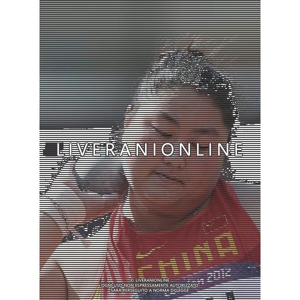 (120806) -- LONDON, Aug. 6, 2012 () -- Liu Xiangrong of China competes during the women\'s shot put qualification match of Athletics event at London 2012 Olympic Games, London, Britain, Aug. 6, 2012. Liu Xiangrong was qualified for the final with 18.96 meters.(/Liao Yujie) AG ALDO LIVERANI S A S ONLY ITALY