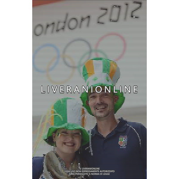 (120806) -- LONDON, Aug. 6, 2012 () -- Spectators from Ireland watch the Boxing matches at ExCel South Arena during London 2012 Olympic Games, London, Britain, Aug. 6, 2012. (/Yang Zongyou) AG ALDO LIVERANI S A S ONLY ITALY