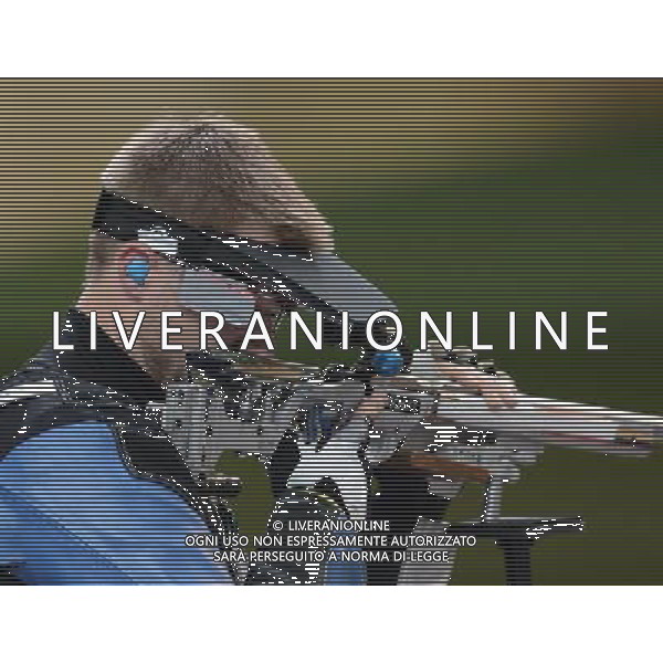 (120806) -- LONDON, Aug. 6, 2012 () -- Matthew Emmons of the United States competes during men\'s 50m rifle 3 positions final of shooting at London 2012 Olympic Games, London, Britain, Aug. 6, 2012. Matthew Emmons of the United States won bronze medal. (/Zeng Yi)(zgp) AG ALDO LIVERANI S A S ONLY ITALY