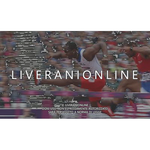 (120807) -- LONDON, Aug. 7, 2012 () -- Dayron Robles of Cuba competes during men\'s 110m hurdles heat at London 2012 Olympic Games, London, Britain, Aug. 7, 2012. Dayron Robles finished the heat with a time of 13.33 seconds and advanced to the semifinal. (/Wang Lili)(zgp) AG ALDO LIVERANI S A S ONLY ITALY