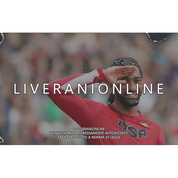 (120807) -- LONDON, Aug. 7, 2012 () -- Jason Richardson of the United States gestures prior to the men\'s 110m hurdles heat at London 2012 Olympic Games, London, Britain, Aug. 7, 2012. Jason Richardson finished the heat with a time of 13.33 seconds and advanced to the semifinal. (/Li Ming) AG ALDO LIVERANI S A S ONLY ITALY
