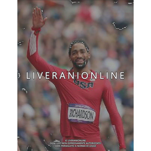 (120807) -- LONDON, Aug. 7, 2012 () -- Jason Richardson of the United States gestures prior to the men\'s 110m hurdles heat at London 2012 Olympic Games, London, Britain, Aug. 7, 2012. Jason Richardson finished the heat with a time of 13.33 seconds and advanced to the semifinal. (/Li Ming) AG ALDO LIVERANI S A S ONLY ITALY