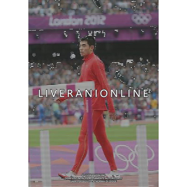 (120807) -- LONDON, Aug. 7, 2012 () -- China\'s Xie Wenjun warms up before men\'s 110m hurdles heat at London 2012 Olympic Games, London, Britain, Aug. 7, 2012. Xie Wenjun advanced to semifinal with 13.43. (/Li Ming)(zgp) AG ALDO LIVERANI S A S ONLY ITALY