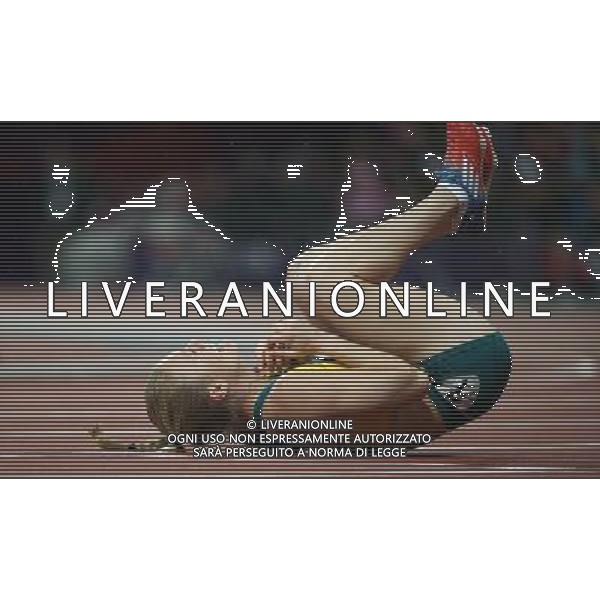 (120807) -- LONDON, Aug. 7, 2012 () -- Sally Pearson of Australia celebrates after competing in women\'s 100m hurdles final competition, at London 2012 Olympic Games in London, Britain, on August 7, 2012. Sally Pearson of Australia won gold medal. (/Liao Yujie) (nxl) AG ALDO LIVERANI S A S ONLY ITALY