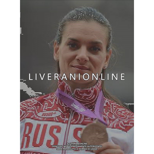 (120807) -- LONDON, Aug. 7, 2012 () -- Bronze medalist Elena Isinbaeva of Russia attends victory ceremony of women\'s pole vault competition, at London 2012 Olympic Games in London, Britain, on August 7, 2012. (/Yang Zongyou) (nxl) AG ALDO LIVERANI S A S ONLY ITALY
